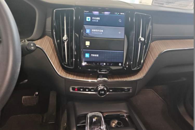 Used Volvo XC60 2024 B5 4x4 Smart Luxury Edition