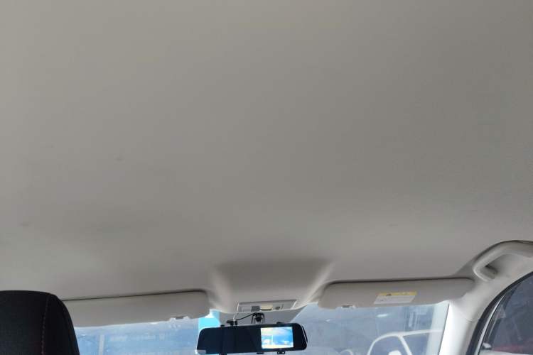 Used Oshan X5 2021 Revised Version 1.6L CVT Luxury Edition
