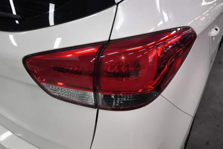 Used Kia Carens 2013 2.0L 7-Seater Automatic Comfort Edition China V Standard
