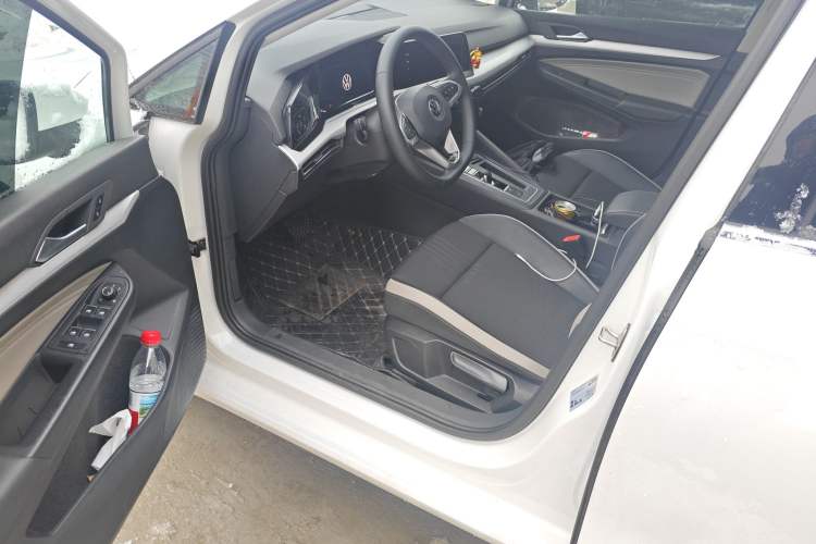 Used Volkswagen Golf 2023 Facelift 280TSI DSG Pro
