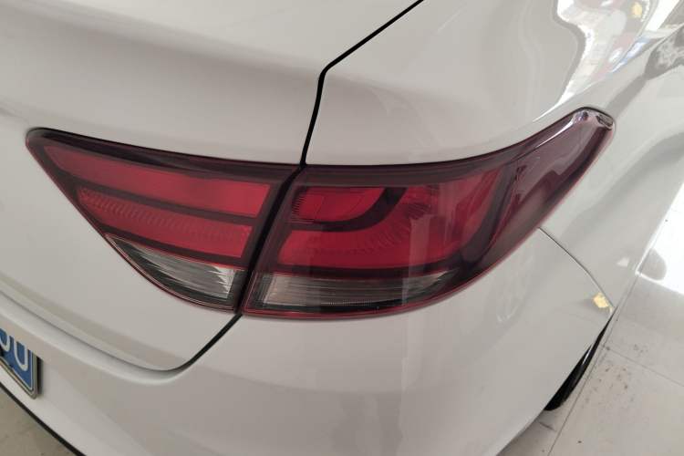 Used Hyundai Celesta 2018 1.6L Automatic GL Enjoyment Edition China VI compliant