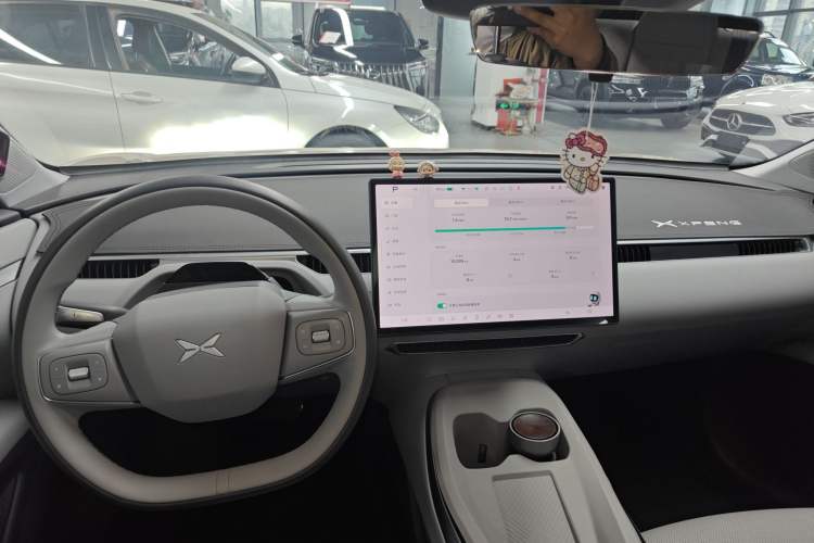 Used XPeng MONA M03 2025 600 with Ultra-Long Range Max Gear Lever