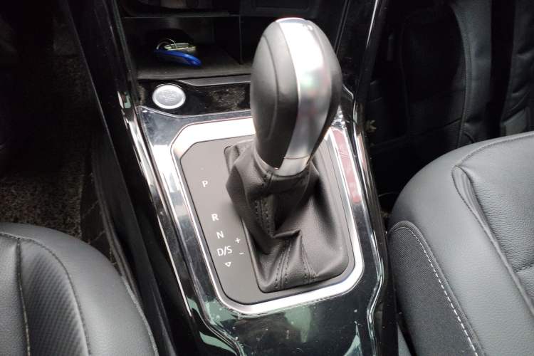 Used Volkswagen T-ROC 2020 280TSI DSG Two-Wheel Drive Comfort Version