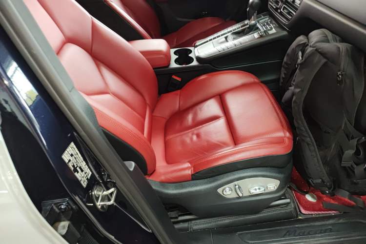 Used Porsche Macan 2021 Macan 2.0T
