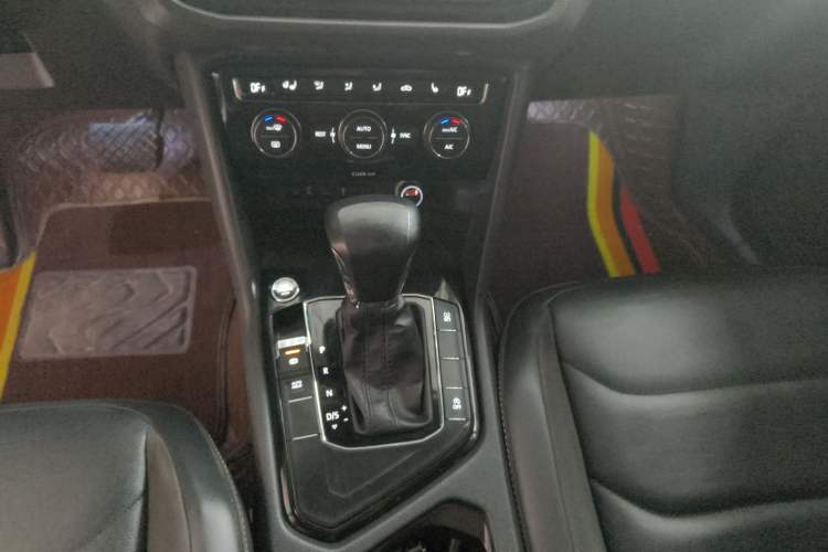 Used Volkswagen Tiguan L 2018 330TSI Automatic Two-Wheel Drive Luxury Edition