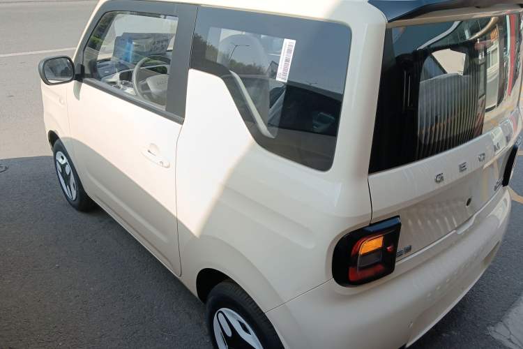 Used Geely Galaxy Panda 2025 210 km – Yuanqi Bear