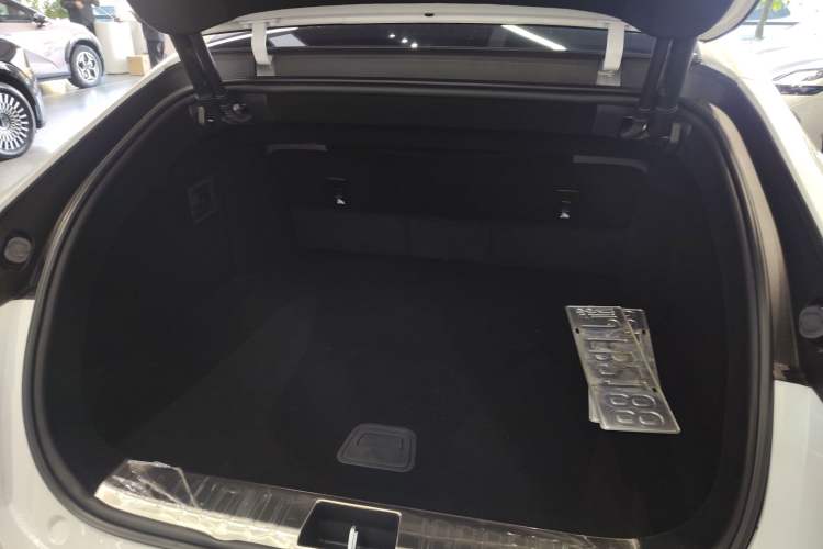 Used Avatr 12 2025 Ultra Extended-Range Edition
