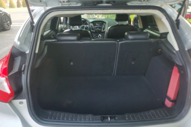 Used Ford Focus 2012 Hatchback 1.6L Automatic Fashion Edition
