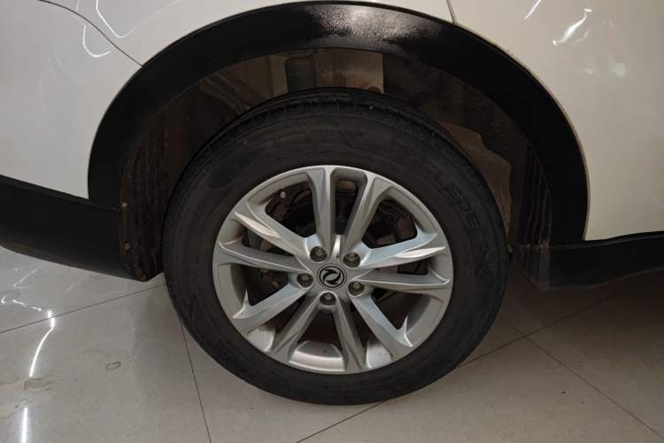 Used Dongfeng Fengon 580 2016 1.8L Manual Comfort Model Right Rear Wheel Hub