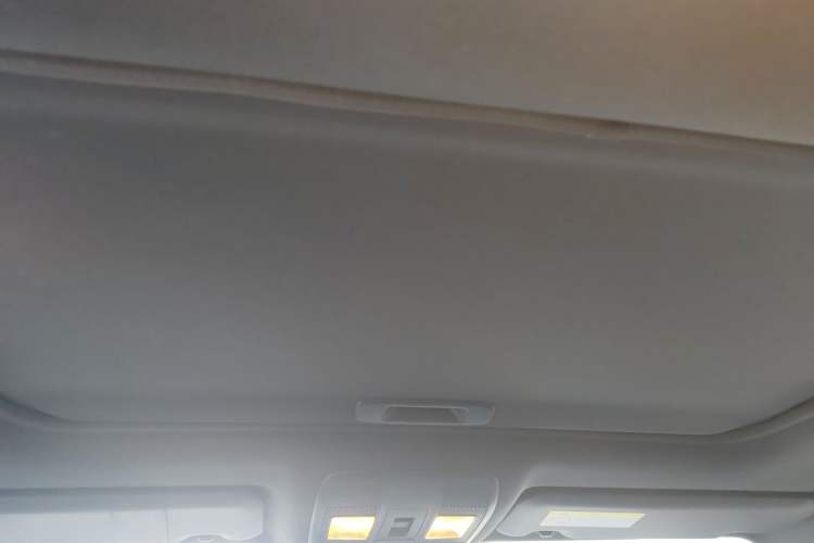 Used Mazda CX-4 2016 2.0L Automatic 2WD Blue Sky Luxury Edition Headliner