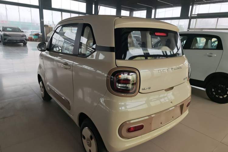 Used Bestune Pony 2026 222km Colorful Horse
