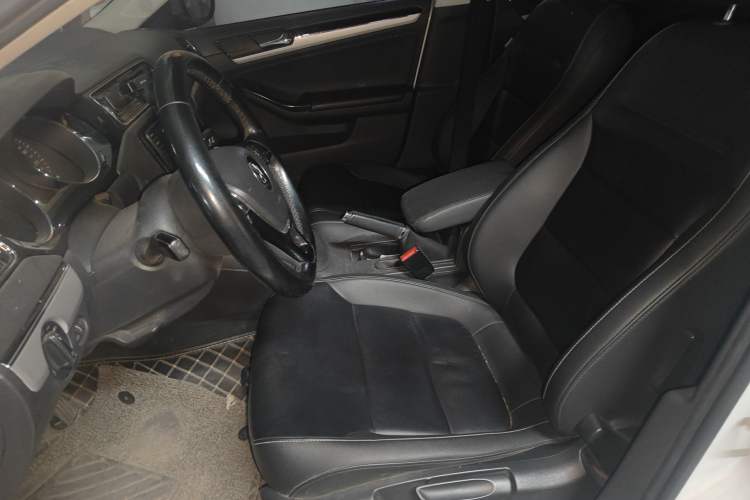 Used Volkswagen Sagitar 2018 1.6L Automatic Comfort Model Left Front Seat