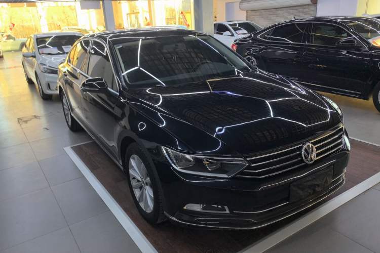 Used Volkswagen Magotan 2018 330TSI DSG Advanced Model
