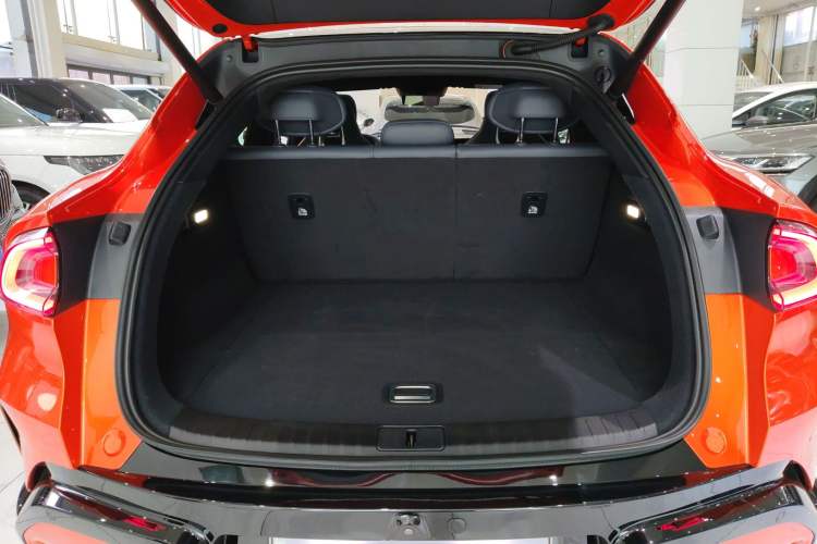 Used Xiaomi Auto YU7 2025 Ultra-Long Range High-Performance All-Wheel-Drive Max Edition