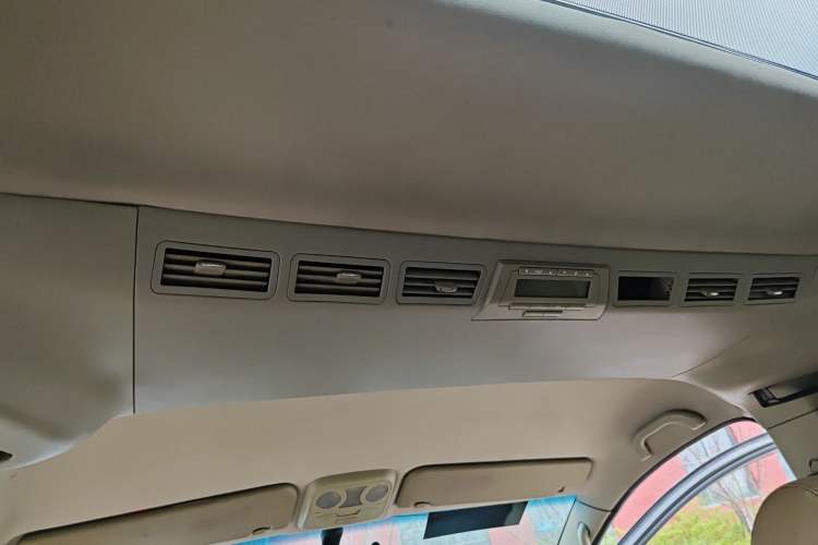 Used JAC Group Refine M5 2012 2.0T Gasoline Manual Business Edition
