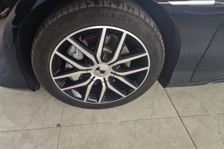 Used Denza Z9 2024 1100 km Four-Wheel Drive Max Version