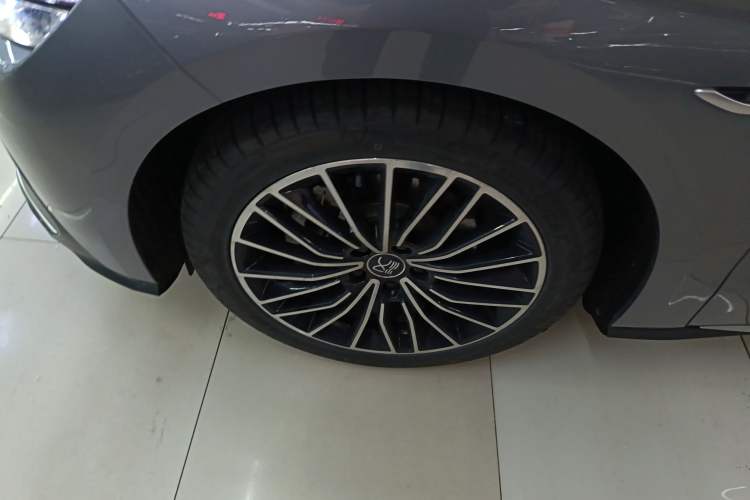 Used BYD Han 2021 EV Standard Range Luxury Model Left Front Wheel Hub