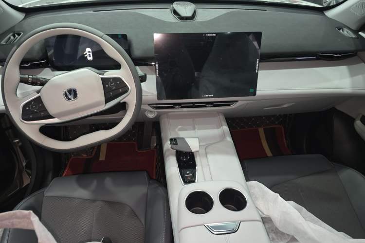 Used CHANGAN UNI-Z 2025 1.5T Luxury Version
