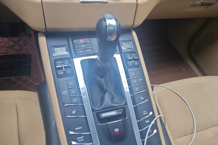 Used Porsche Macan 2016 Macan 2.0T Gear Lever