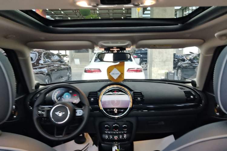 Used MINI Clubman 2023 Refresh 1.5T COOPER Connoisseur
