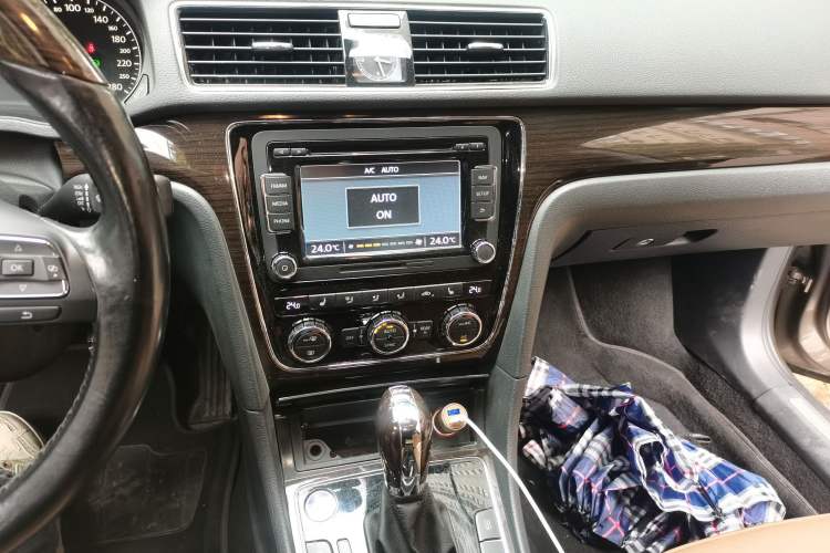 Used Volkswagen Passat 2014 2.0 TSI DSG Ultimate Edition
