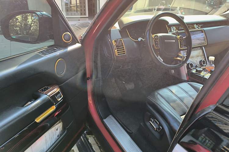 Used Land Rover Range 2014 3.0 SC V6 Vogue SE Driver Seat