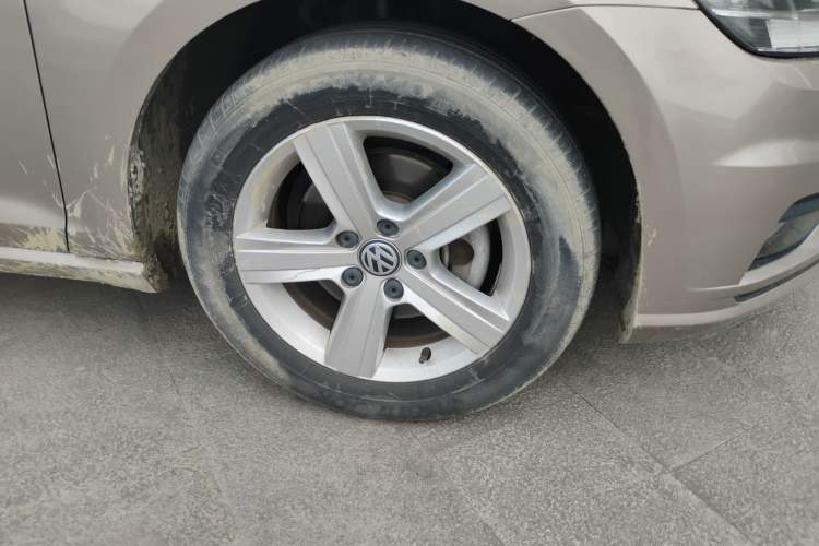 Used Volkswagen Golf 2018 1.6L Automatic Fashion Model