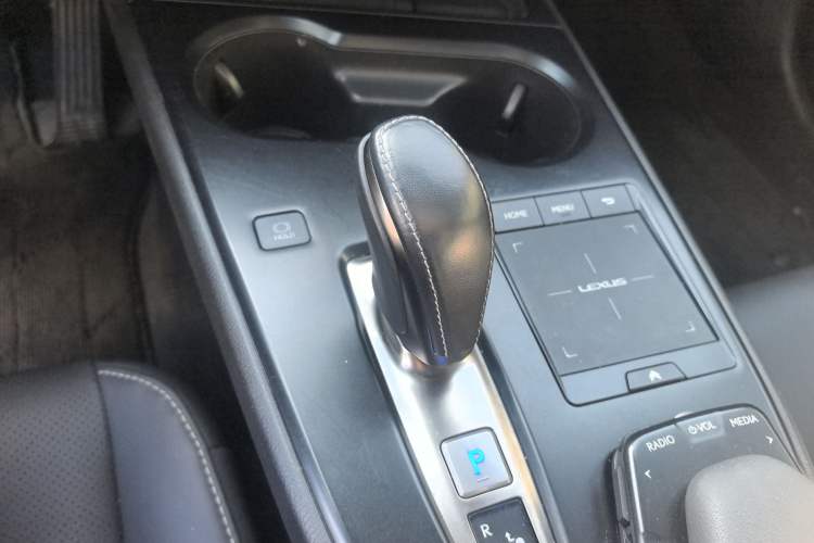 Used Lexus UX New Energy 2020 300e Pure·Joy Edition Gear Lever