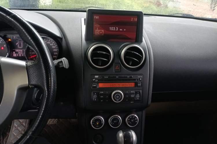 Used Nissan Qashqai 2011 2.0 XV Lea CVT 2WD
