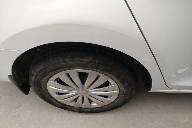 Used Volkswagen Santana 2018 1.5L Automatic Fashion Edition Right Rear Wheel Hub