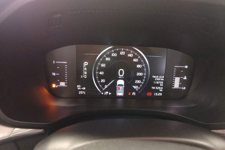 Used Volvo XC60 2019 T5 4x4 Smart Edition China VI Standard