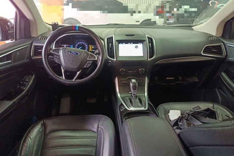 Used Ford Edge 2016 EcoBoost 245 Two-Wheel-Drive Titanium 7-Seater Center Console