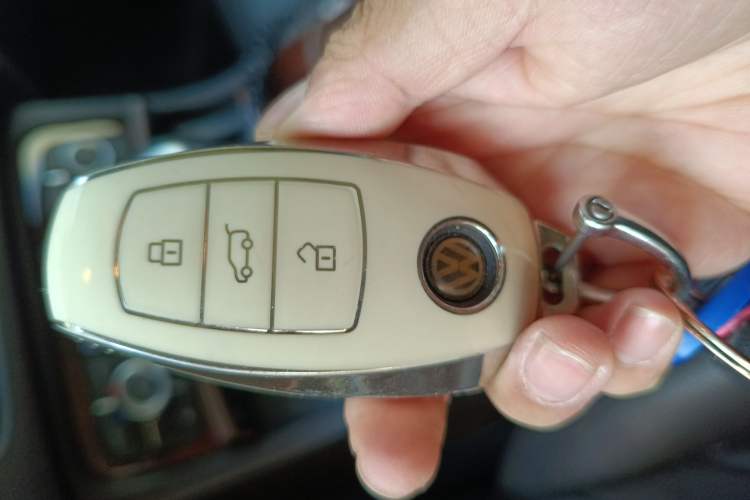 Used Volkswagen Touareg 2011 3.0 TSI Luxury Edition Vehicle Key