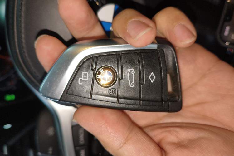 Used BMW 3 Series 2021 Second Facelift 320Li M Sport Package
