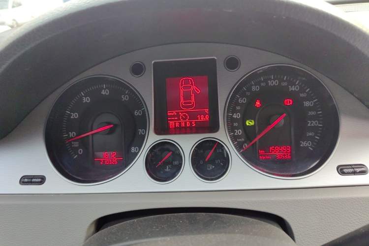 Used Volkswagen Magotan 2011 1.8TSI DSG Comfort Model Instrument Cluster