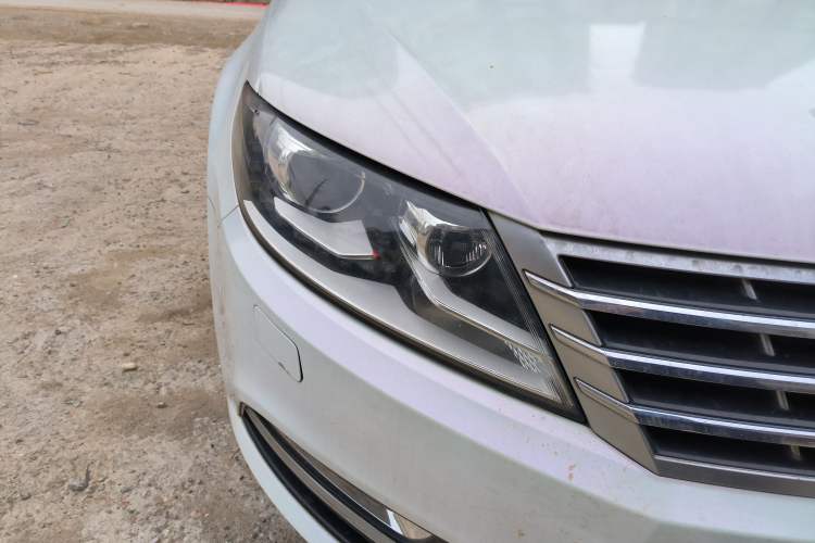 Used Volkswagen FAW-Volkswagen CC 2013 2.0 TSI Luxury Model Right Front Headlight