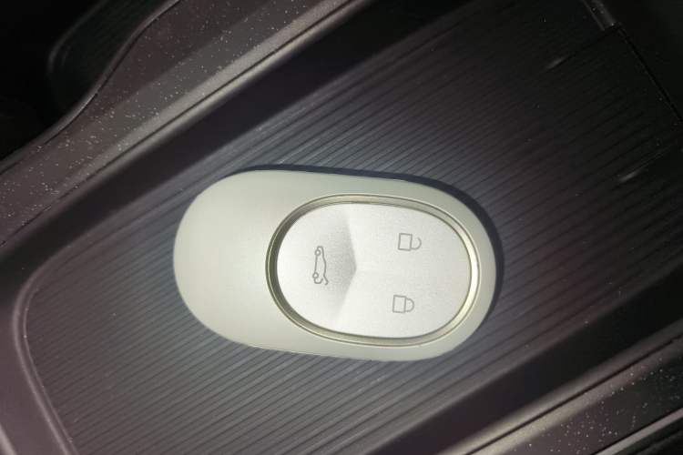 Used Nio ET5 2022 75 kWh Vehicle Key