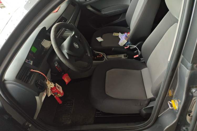 Used Skoda Rapid 2016 1.6L Automatic Front-Wheel Drive Model
