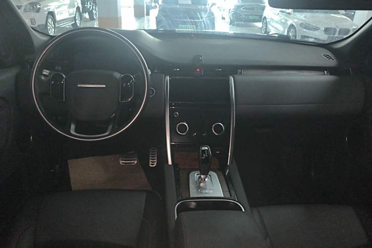 Used Land Rover Discovery Sport 2020 249 PS R-Dynamic Performance Edition Center Console