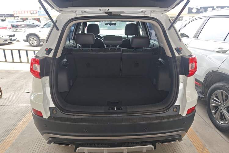 Used CHANGAN CS75 2017 Shangkui Edition 1.5T Automatic Fengxiang Model Trunk