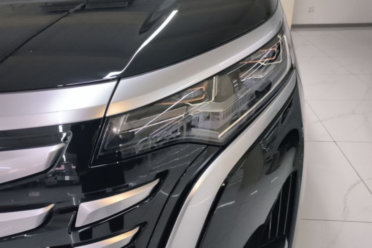 Used Denza D9 2024 DM-i 980 Four-Wheel Drive Prestige Model
