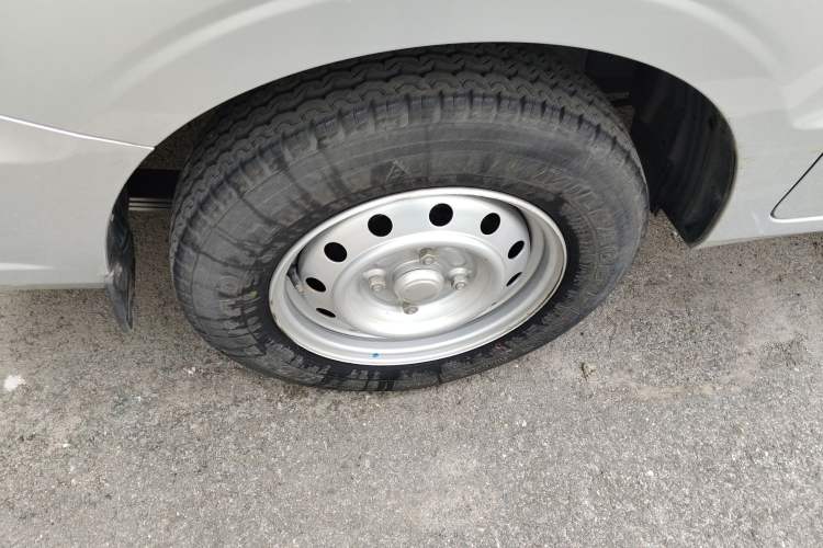 Used Wuling Hongguang V 2021 1.5L Jingqu Edition Enclosed-Window Vehicle LAR