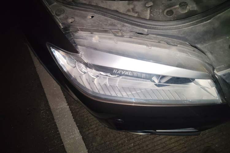 Used Haval H6 2015 Sport Edition 1.5T Manual Two-Wheel Drive Elite Model Right Front Headlight