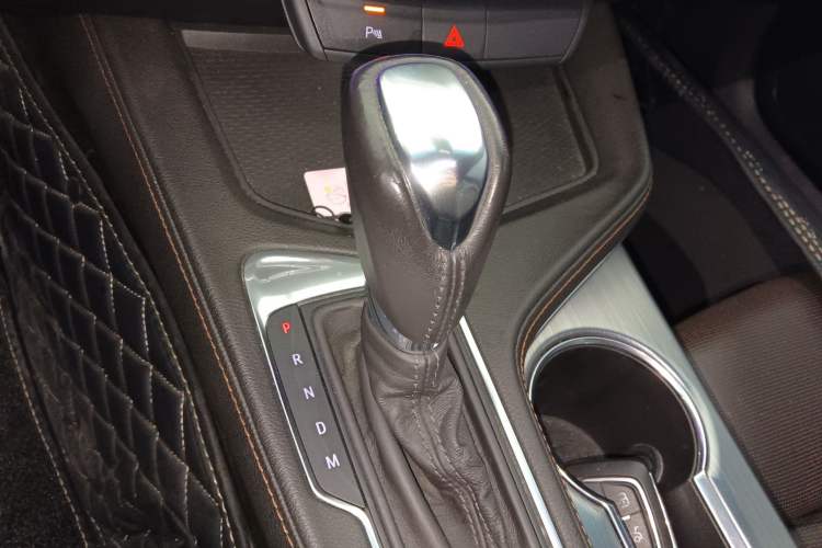 Used Cadillac CT4 2020 28T Elite Edition Gear Lever