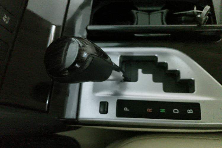 Used Toyota Camry 2015 Dual-Engine 2.5 HG Luxury Navigation Edition