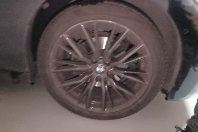 Used BMW 3 Series 2021 Second Facelift 325Li M Sport Night Edition Package Right Front Wheel Hub
