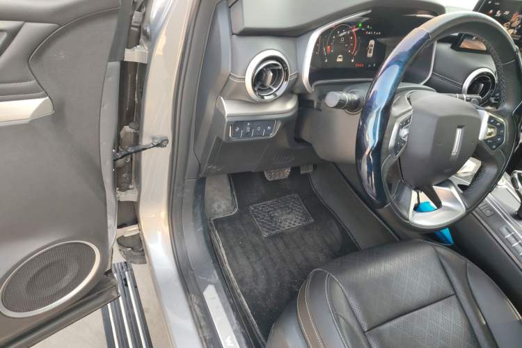 Used Wey VV6 2020 2.0T Four-Wheel Drive Zhiyu+