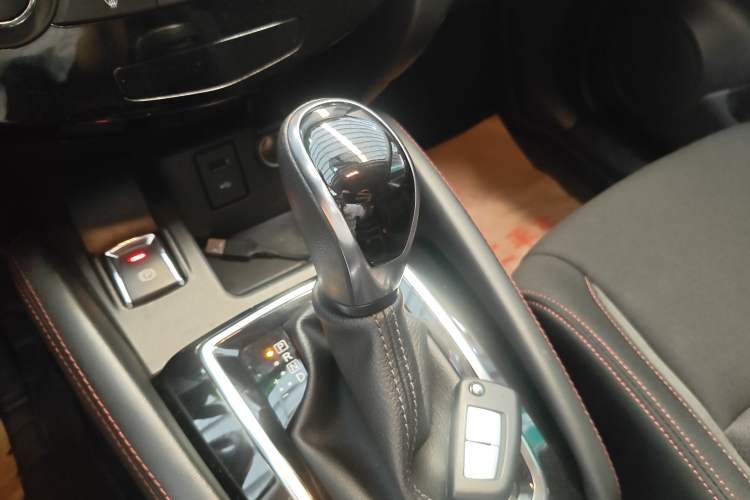 Used Nissan Qashqai 2019 2.0L CVT Smart Enjoyment Version Gear Lever