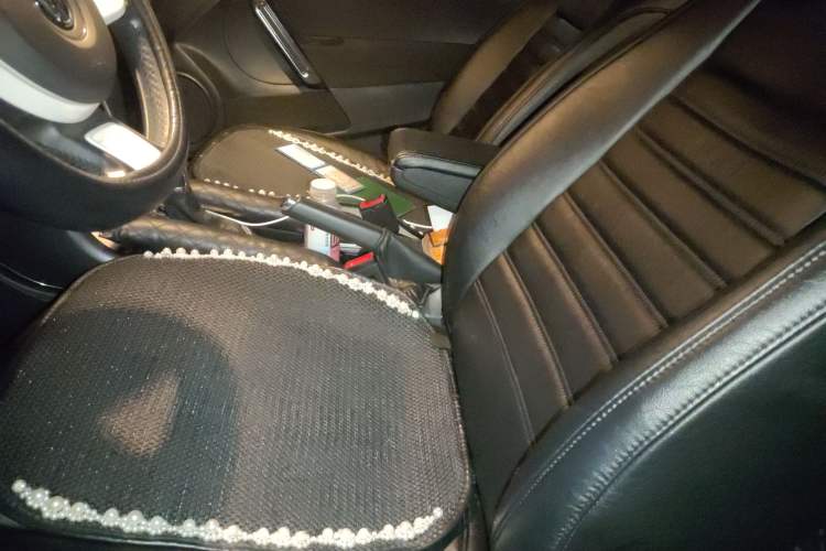 Used Volkswagen Beetle 2015 180TSI model Left Front Seat