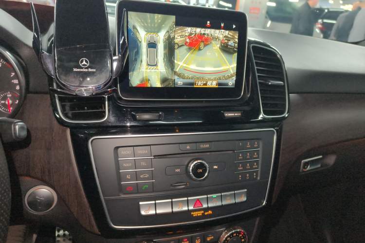 Used Mercedes-Benz GLE-Class 2015 GLE 400 4MATIC Audio And AC Panel